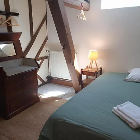 Spacious In Normandie Nyaraló Moulins-le-Carbonnel