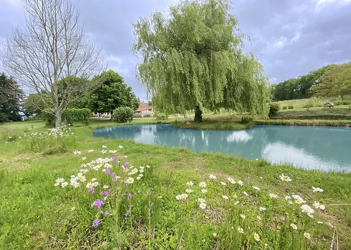 Spacious In Normandie * Moulins-le-Carbonnel